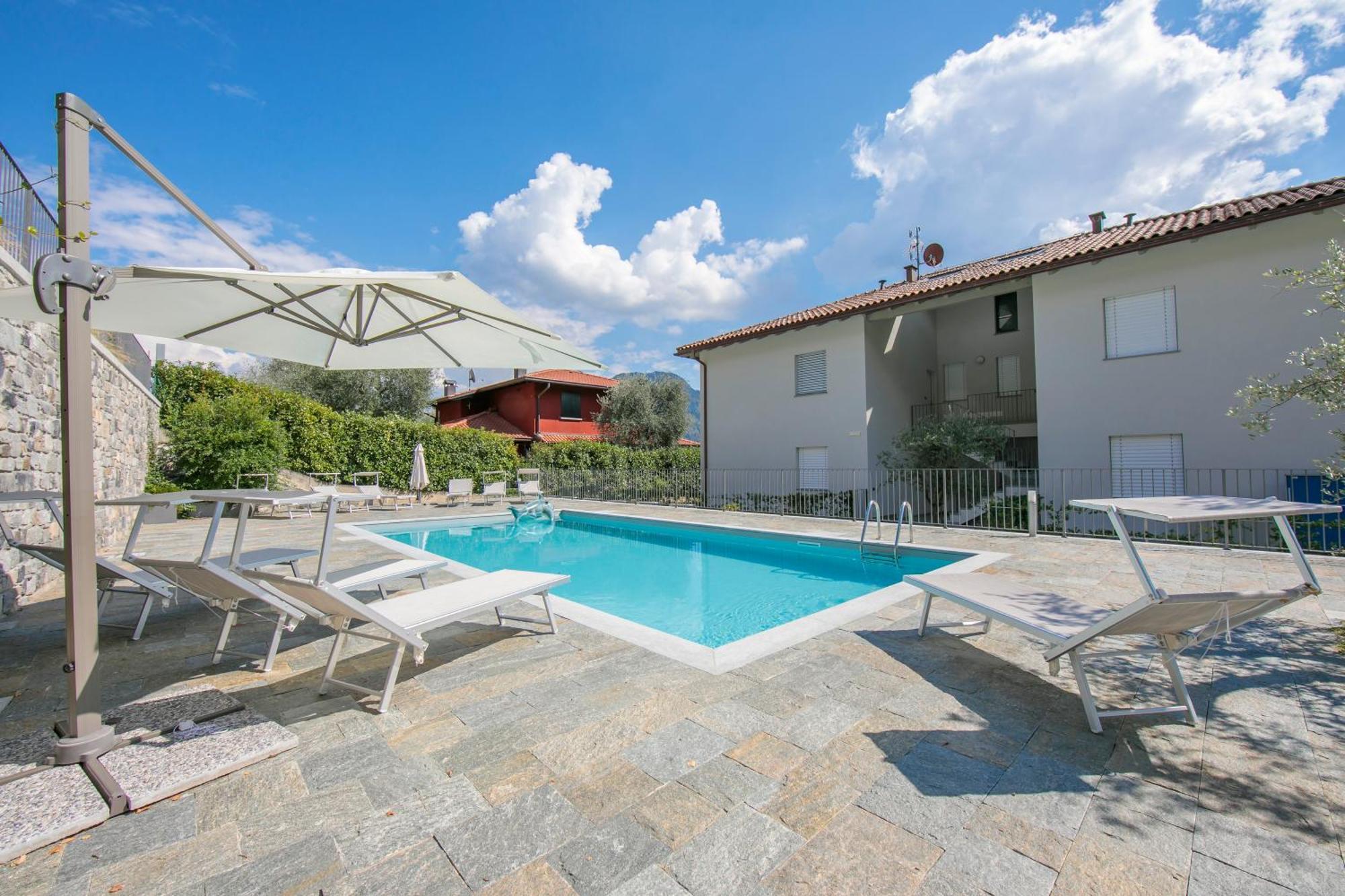 Sant' Agata Bellavista Apartment Ossuccio Bagian luar foto